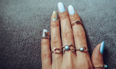 La bague, juste un bijou?