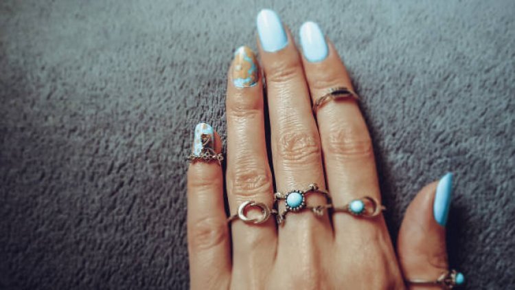 La bague, juste un bijou?